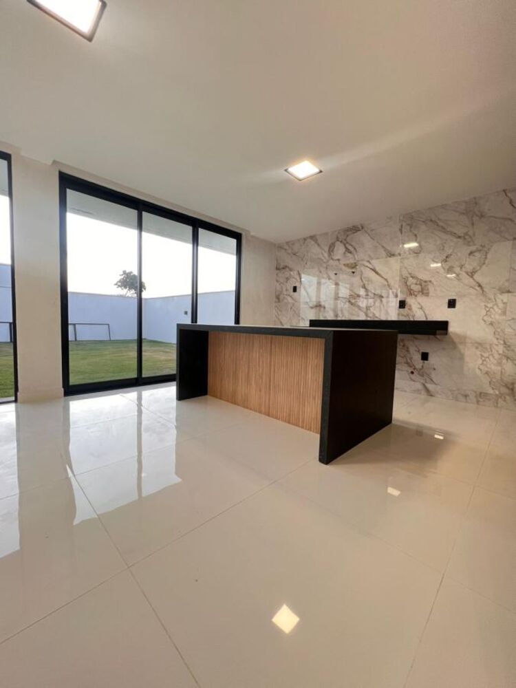 Casa de Condomínio à venda com 4 quartos, 280m² - Foto 4