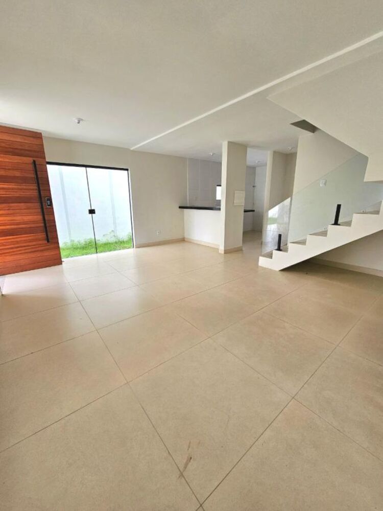 Casa à venda com 4 quartos, 146m² - Foto 2