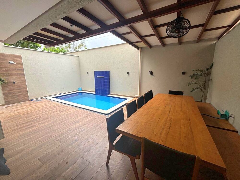 Casa à venda com 4 quartos, 165m² - Foto 3