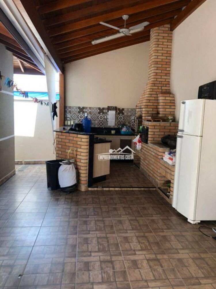 Casa, 3 quartos, 160 m² - Foto 2