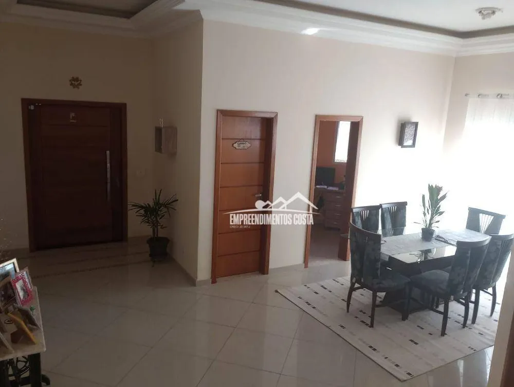 Casa, 4 quartos, 316 m² - Foto 3