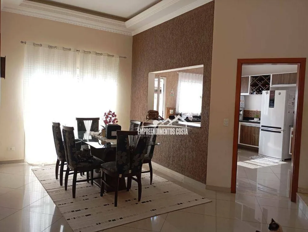 Casa, 4 quartos, 316 m² - Foto 2
