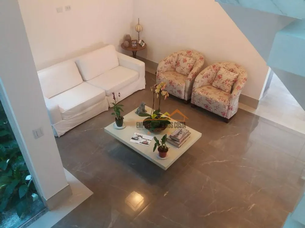 Casa, 4 quartos, 306 m² - Foto 1