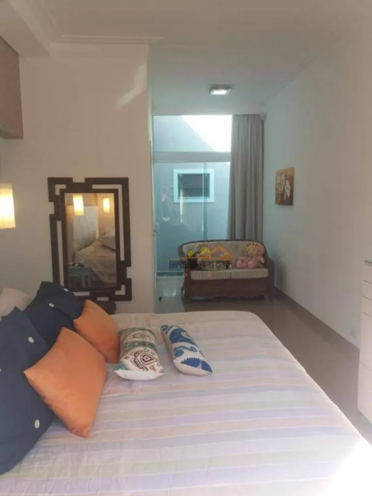 Casa, 4 quartos, 306 m² - Foto 1
