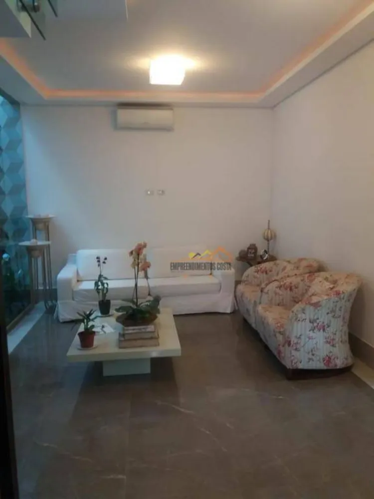 Casa, 4 quartos, 306 m² - Foto 2