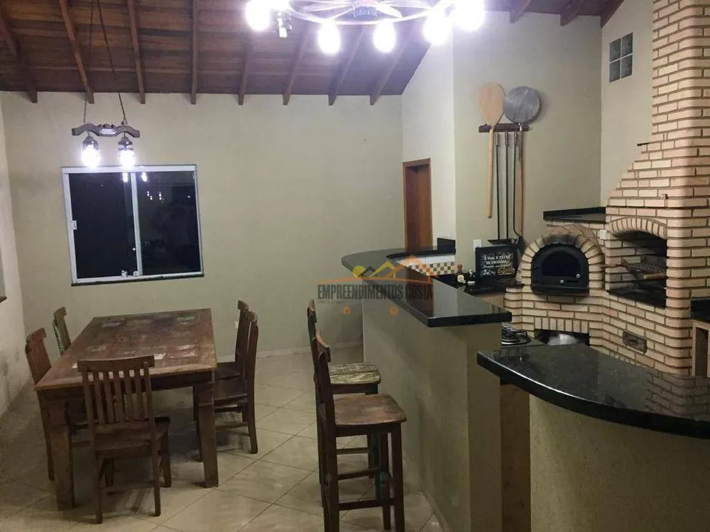 Casa, 3 quartos, 242 m² - Foto 2