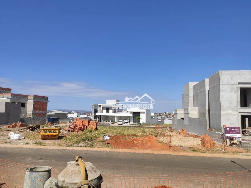 Loteamento e Condomínio, 394 m² - Foto 1