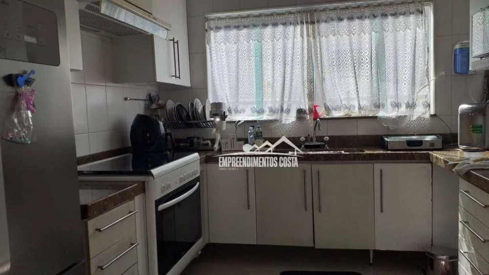 Casa, 4 quartos, 246 m² - Foto 3