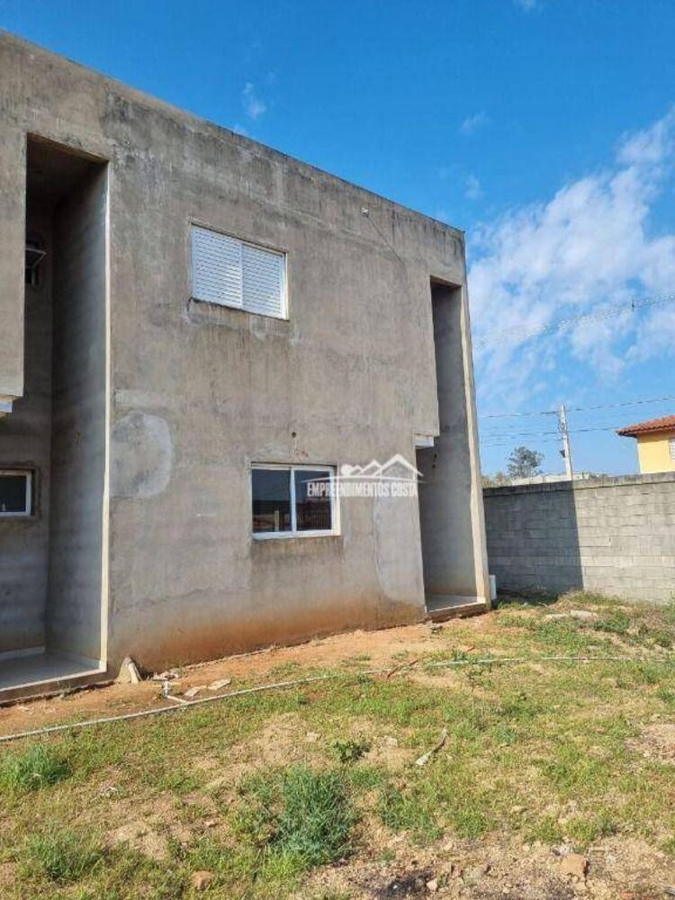 Casa à venda com 3 quartos, 88m² - Foto 2