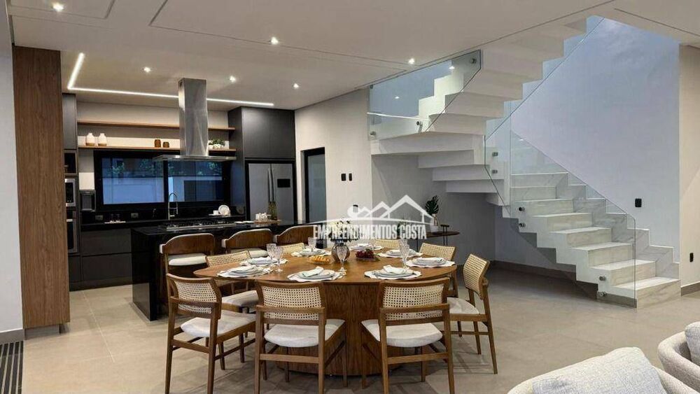 Casa de Condomínio à venda com 4 quartos, 430m² - Foto 1