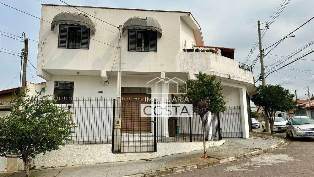 Casa, 5 quartos, 180 m² - Foto 1