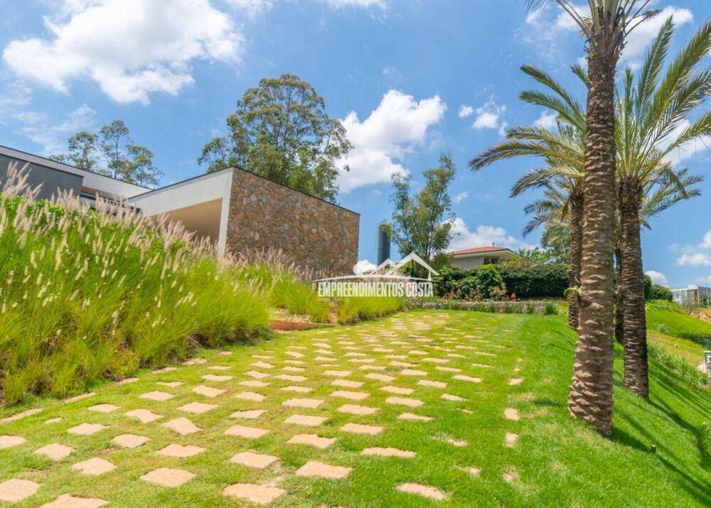 Casa de Condomínio à venda com 5 quartos, 557m² - Foto 1