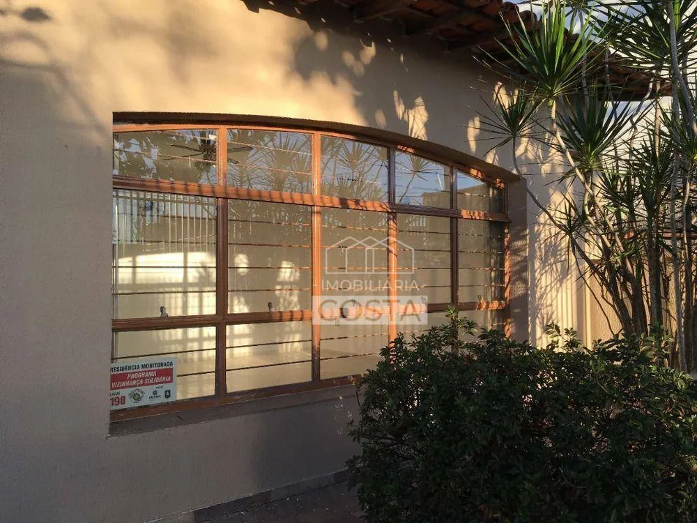 Casa, 4 quartos, 325 m² - Foto 3