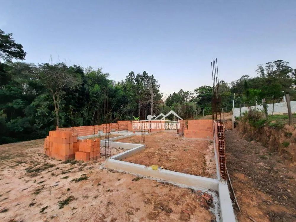 Chácara, 3 quartos, 2504 m² - Foto 1