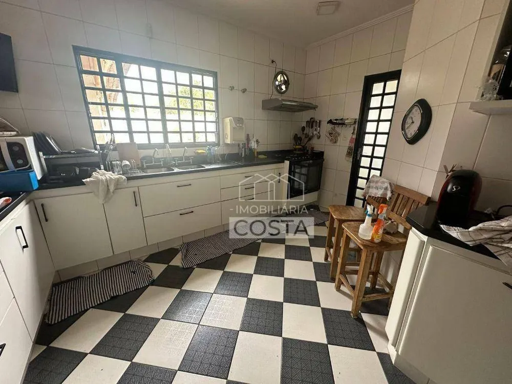 Casa, 5 quartos, 386 m² - Foto 3