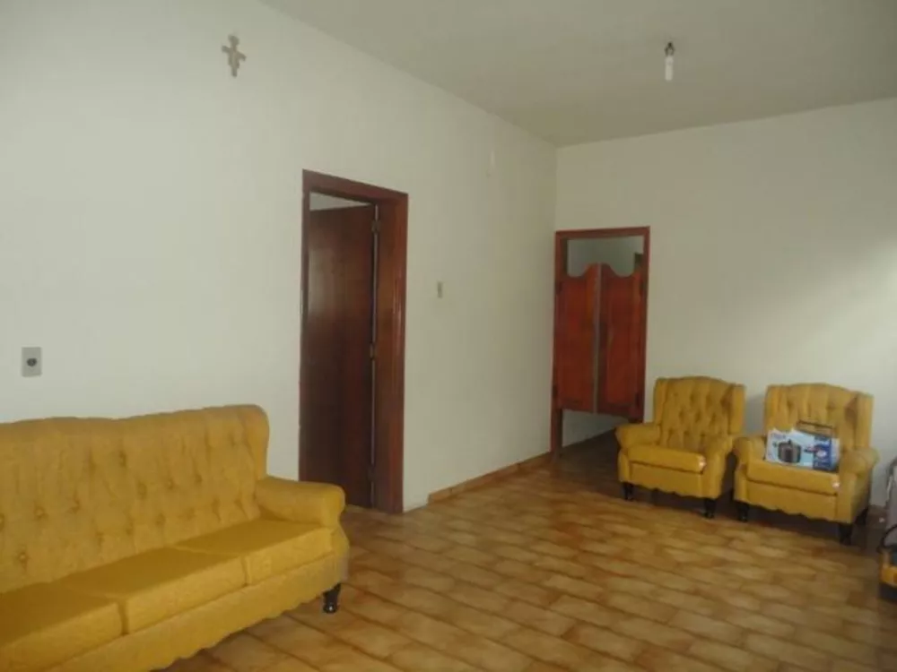 Casa à venda com 3 quartos, 200m² - Foto 4