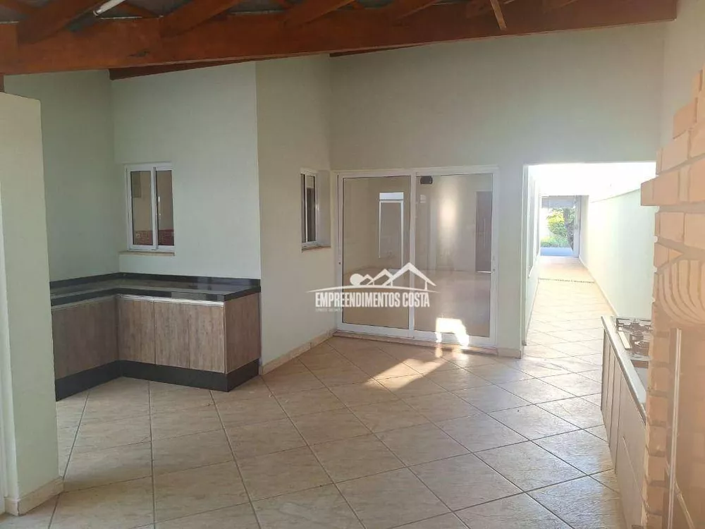 Casa, 2 quartos, 206 m² - Foto 1