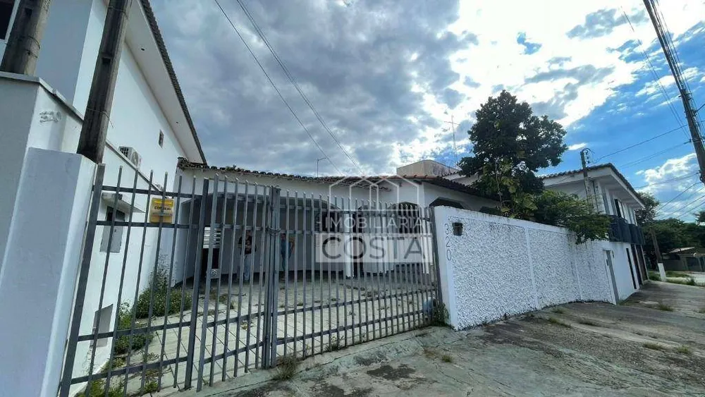 Casa, 3 quartos, 131 m² - Foto 2