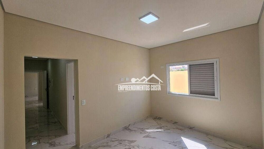 Casa de Condomínio à venda com 3 quartos, 236m² - Foto 3