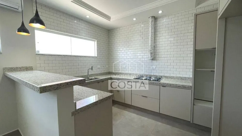 Casa, 3 quartos, 320 m² - Foto 3