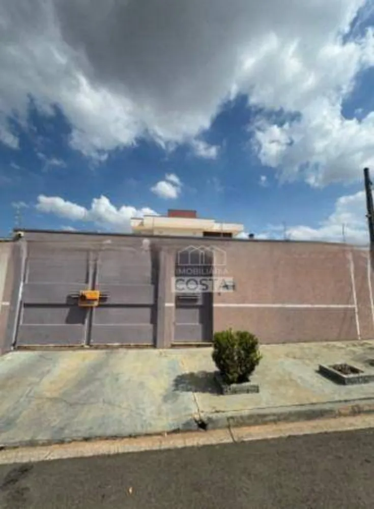 Casa, 4 quartos, 214 m² - Foto 2