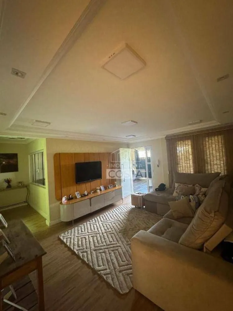 Casa, 3 quartos, 208 m² - Foto 1