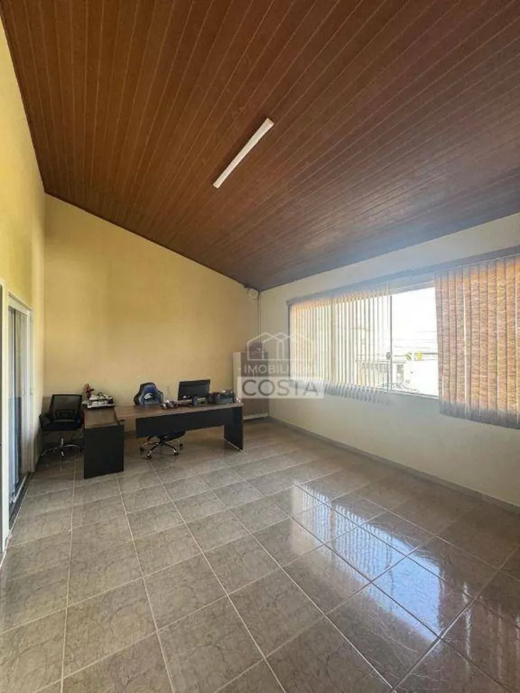 Casa, 3 quartos, 208 m² - Foto 10