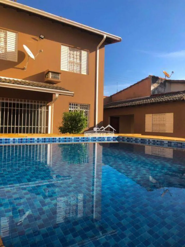 Casa, 3 quartos, 154 m² - Foto 1