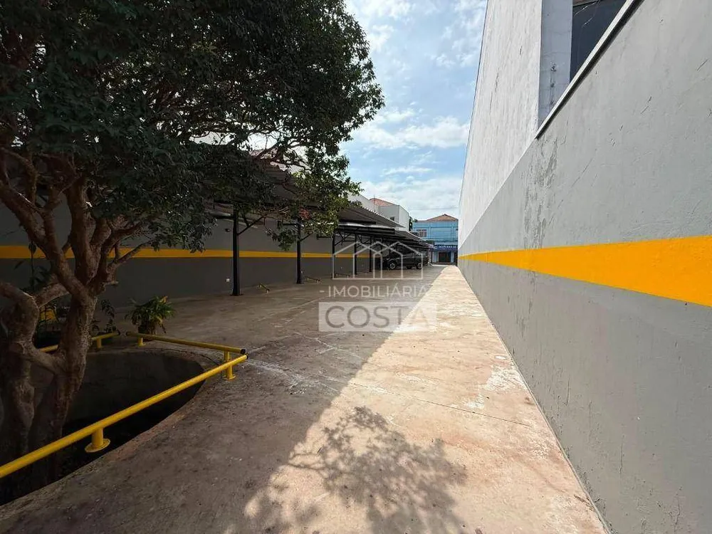 Box-Garagem, 400 m² - Foto 4