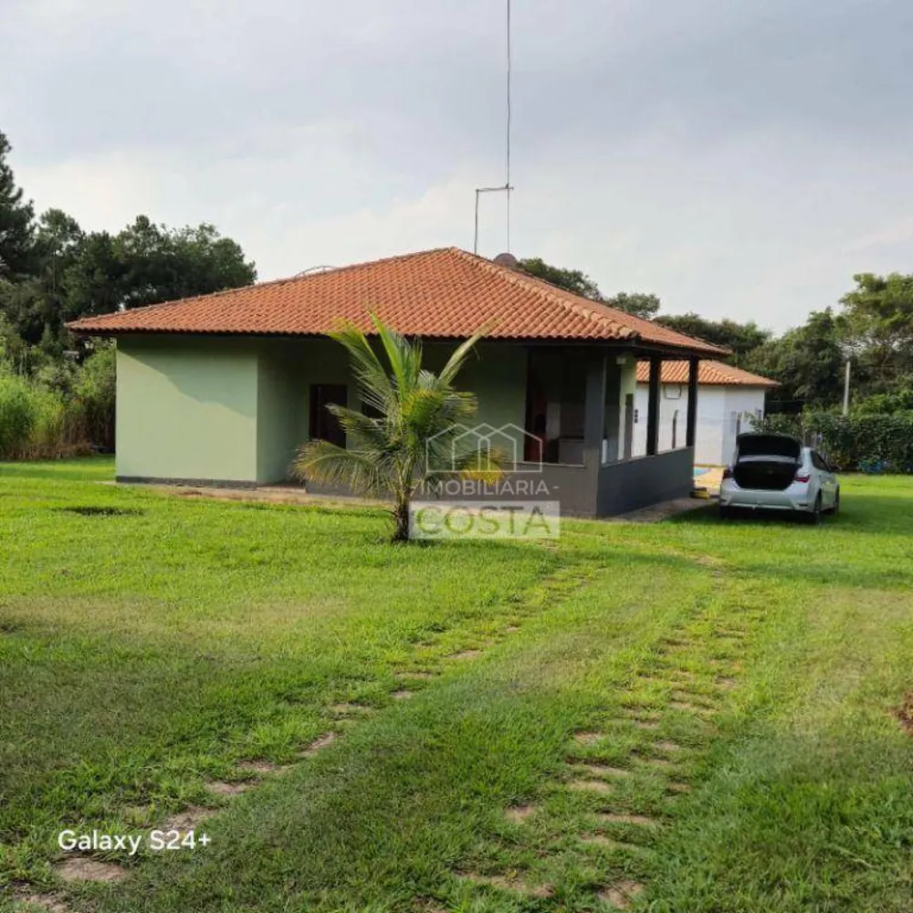 Chácara, 2 quartos, 1549 m² - Foto 1