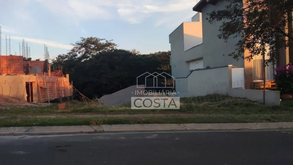 Loteamento e Condomínio, 300 m² - Foto 1