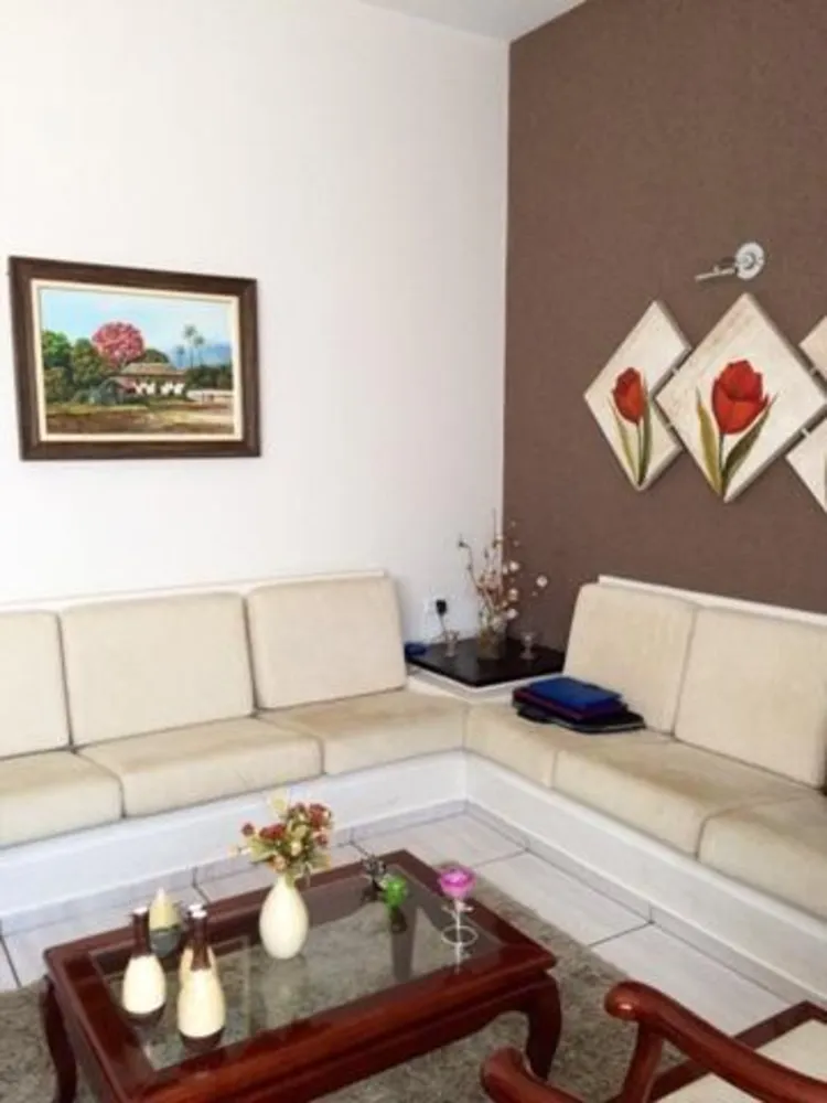 Casa, 2 quartos, 200 m² - Foto 1