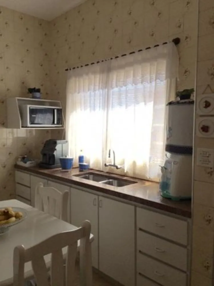Casa, 2 quartos, 200 m² - Foto 2