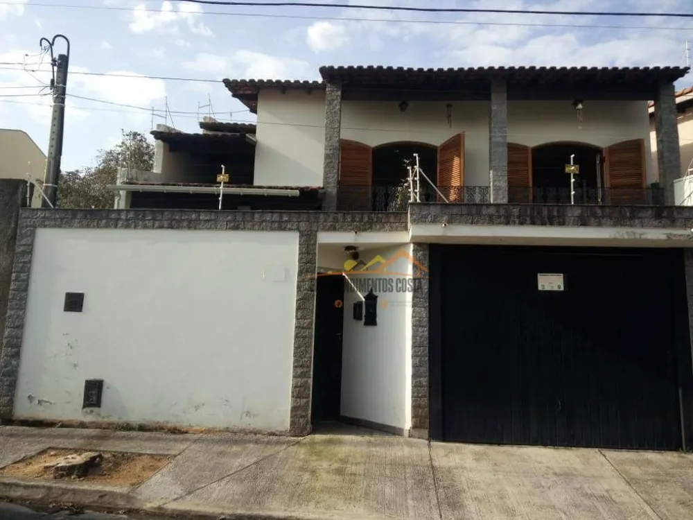 Casa, 3 quartos, 199 m² - Foto 1