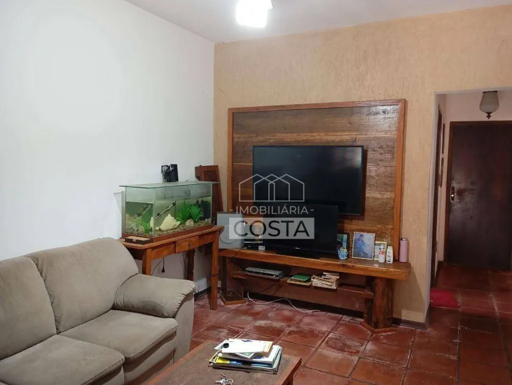 Casa, 3 quartos, 216 m² - Foto 1