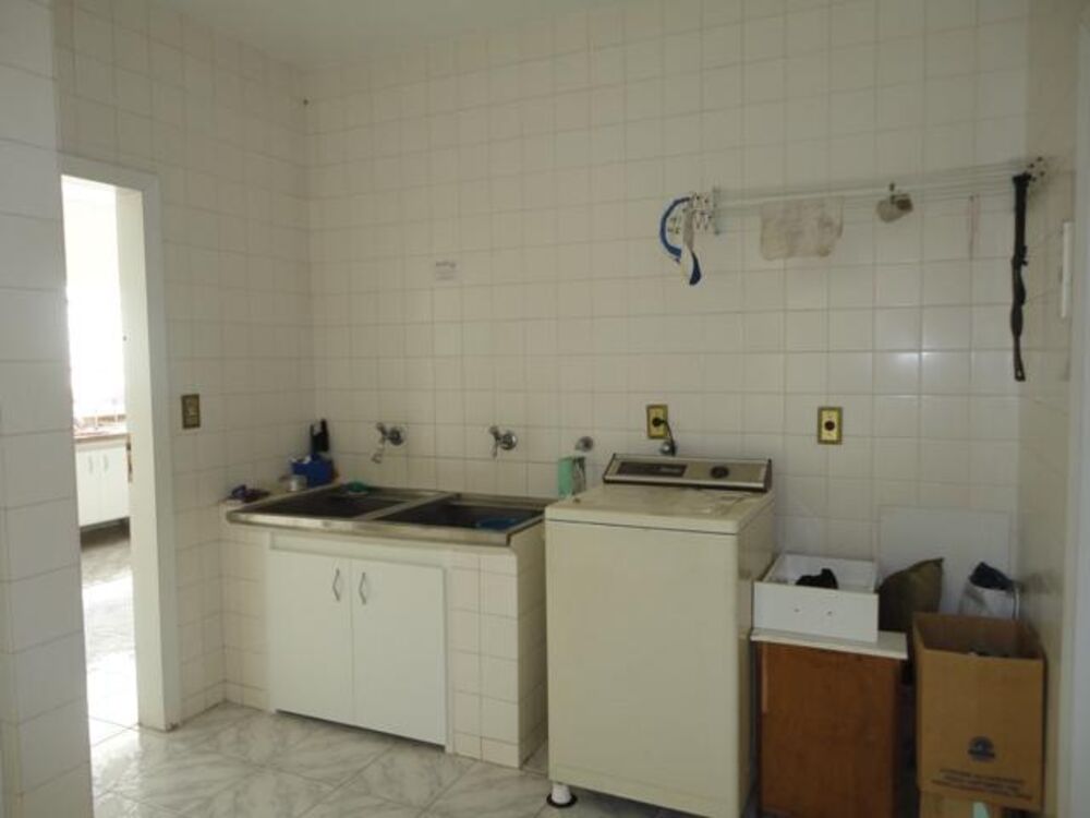 Casa, 4 quartos, 486 m² - Foto 1