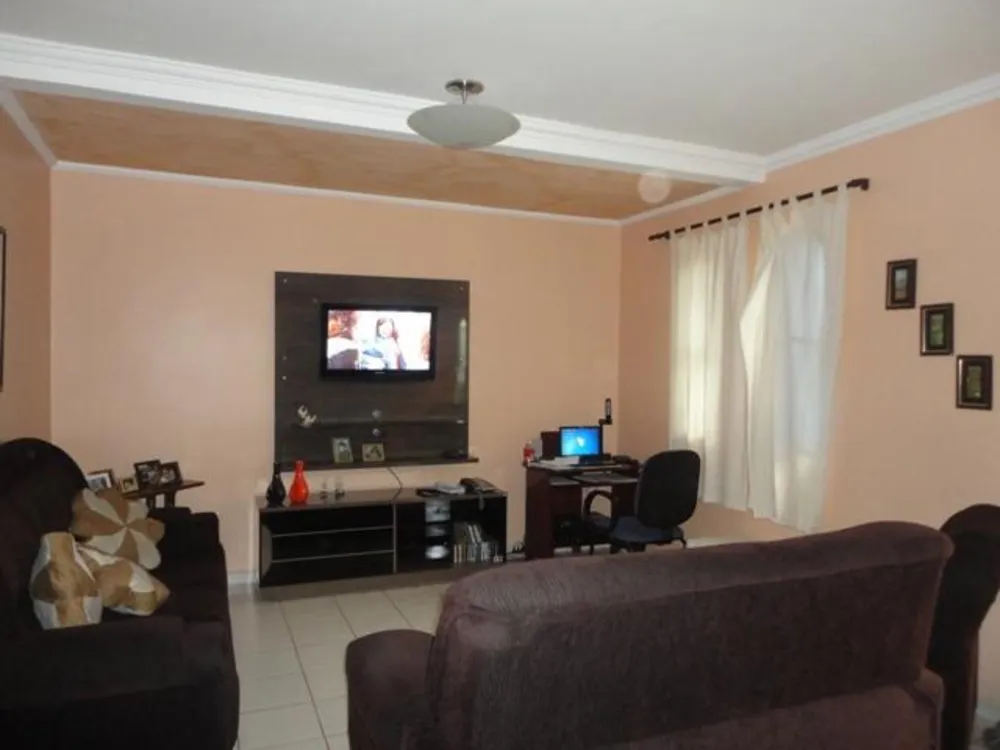 Casa, 3 quartos, 280 m² - Foto 1