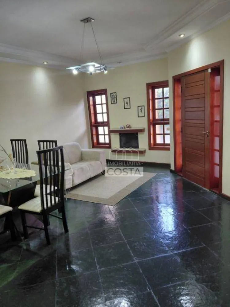 Casa, 4 quartos, 268 m² - Foto 2