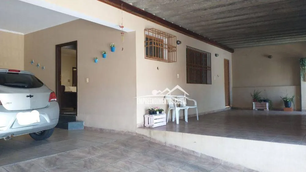 Casa, 3 quartos, 210 m² - Foto 2