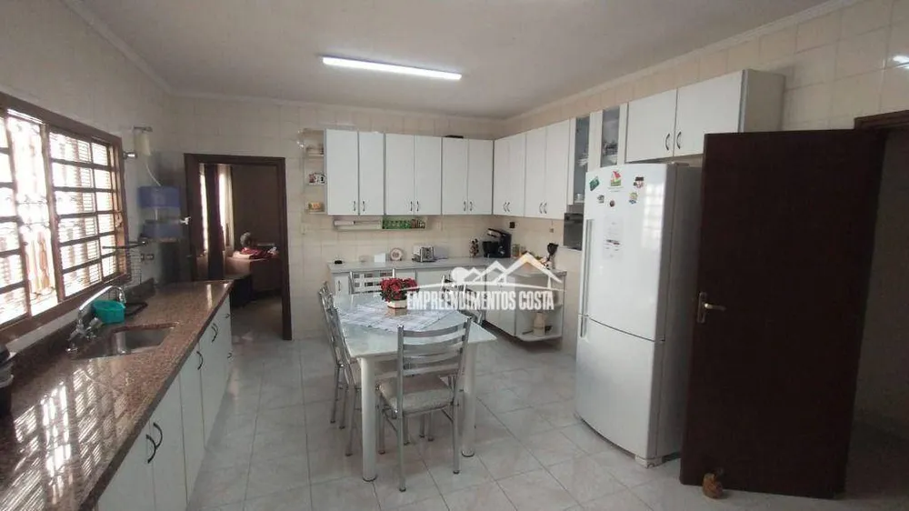 Casa, 3 quartos, 210 m² - Foto 9