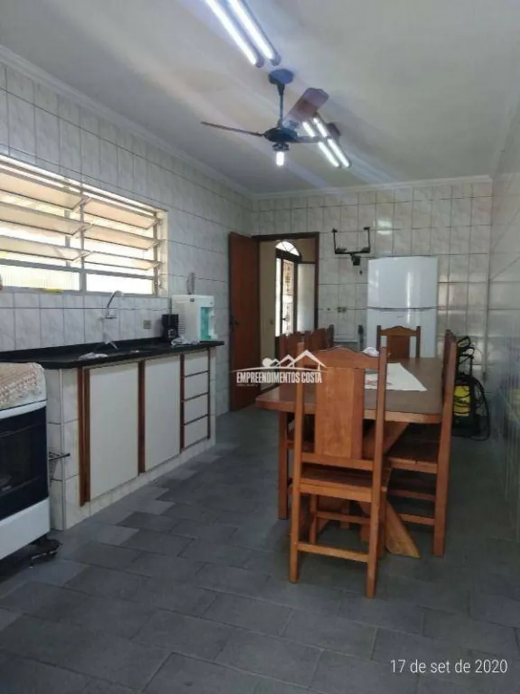 Chácara, 3 quartos, 1045 m² - Foto 9