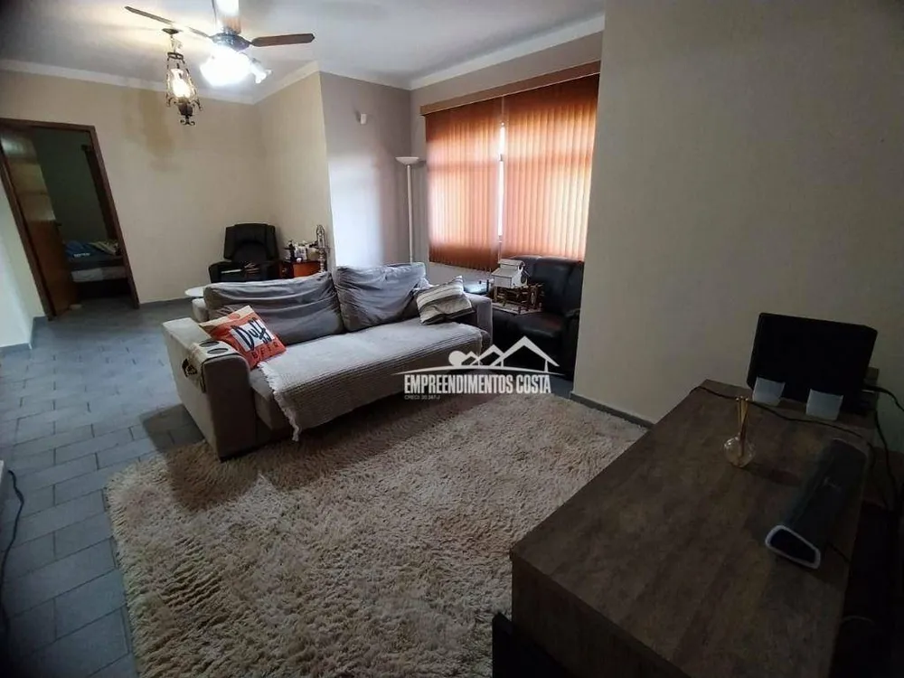 Chácara, 3 quartos, 1045 m² - Foto 6
