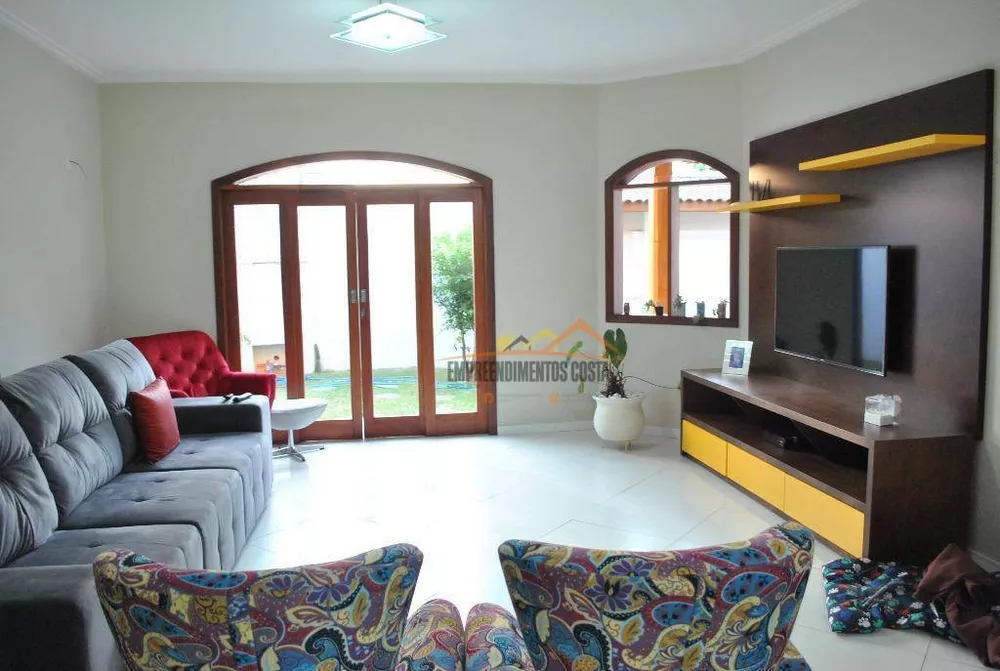 Casa, 3 quartos, 247 m² - Foto 5