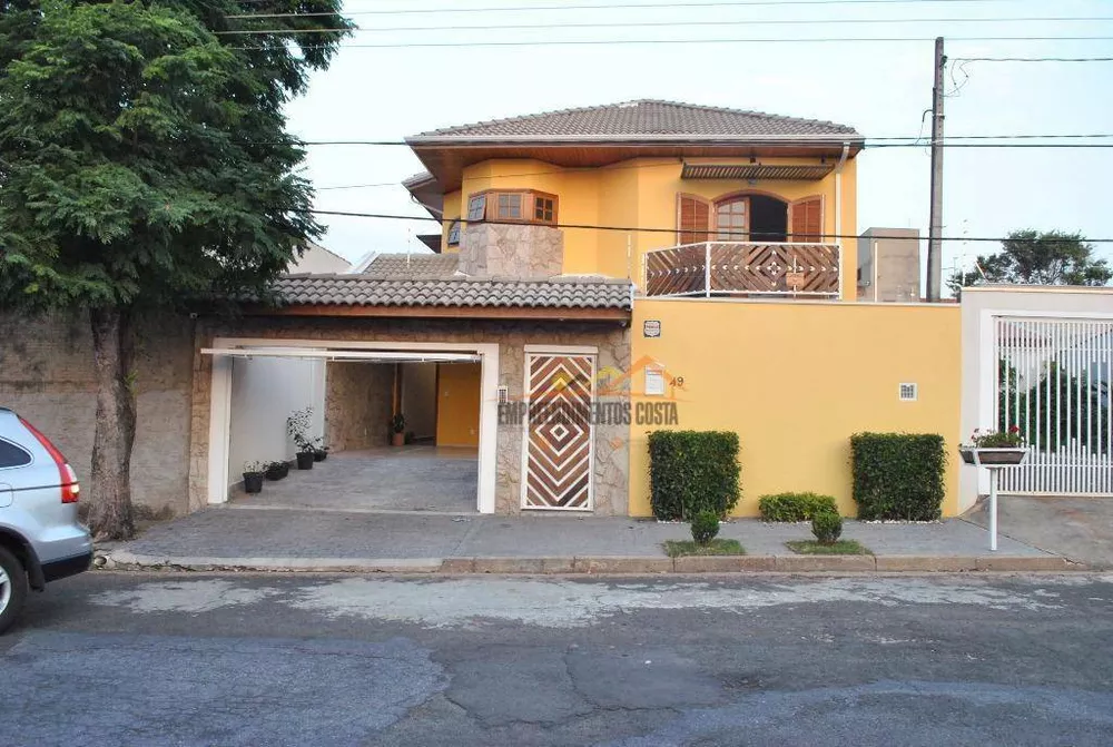 Casa, 3 quartos, 247 m² - Foto 1