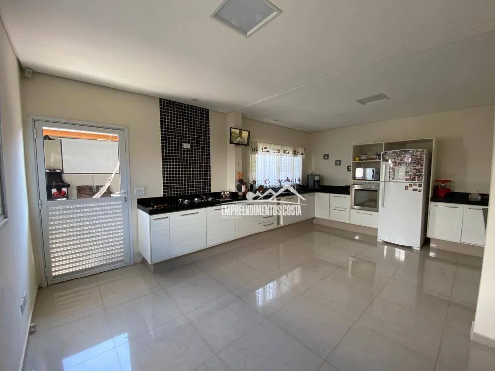 Casa, 3 quartos, 260 m² - Foto 7