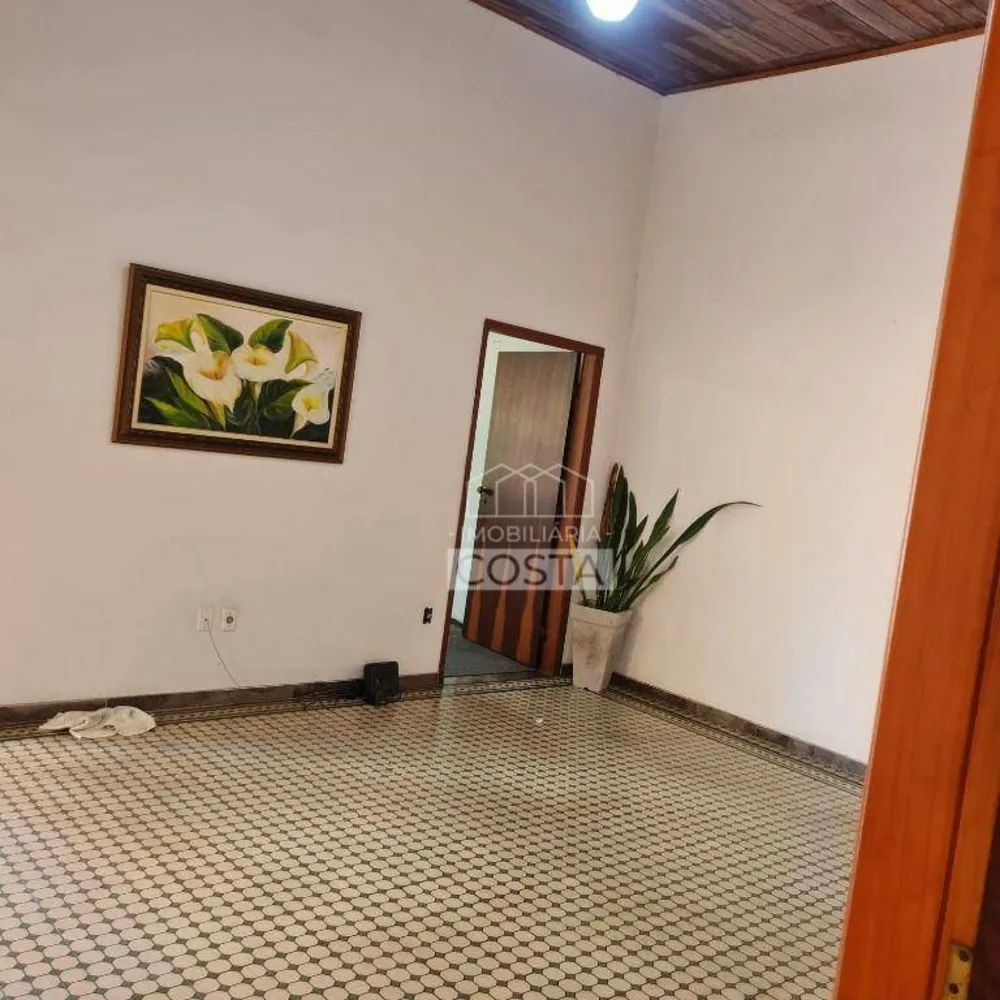 Casa, 3 quartos, 131 m² - Foto 2