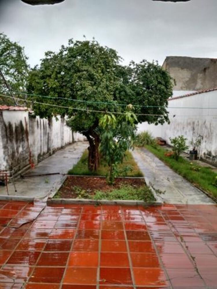 Casa, 3 quartos, 220 m² - Foto 1