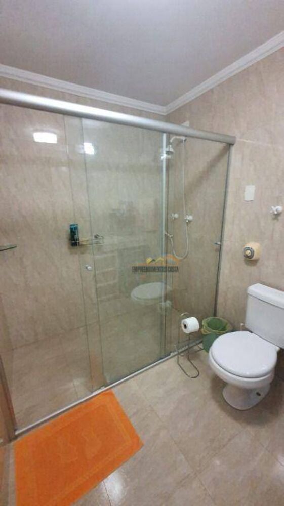 Casa à venda com 6 quartos, 250m² - Foto 6