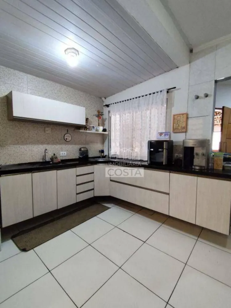 Casa, 3 quartos, 240 m² - Foto 8