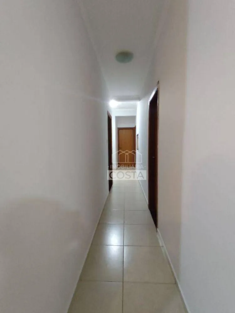 Casa, 3 quartos, 240 m² - Foto 9